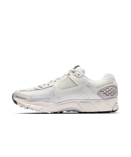NIKE（ナイキ） スニーカー ズーム ボメロ 5 メンズ : ZOZOTOWN Yahoo