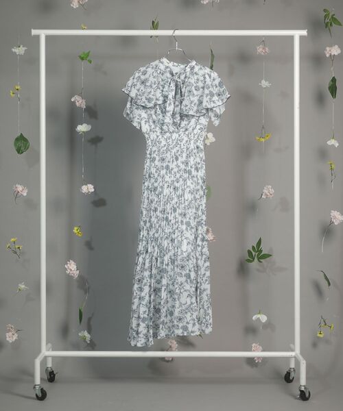 美品✨ ダイアグラム フレンチスリーブ 花柄 ワンピース Iライン リネン混 白 dazzlin ワンピース フレンチスリーブ花柄ワンピース : ZOZOTOWN