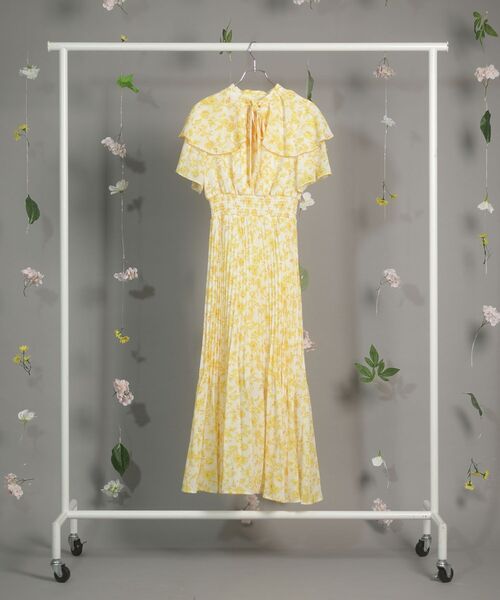 【dazzlin】ライン花柄ワンピース dazzlin ワンピース フレンチスリーブ花柄ワンピース : ZOZOTOWN