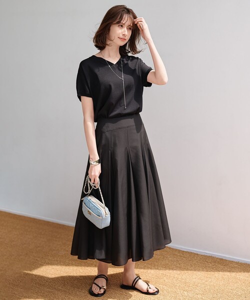新品 UNFILO 機能美ニット M UNFILO ニット セーター 「遮熱/UVカット」スゴ機能美 Vネック