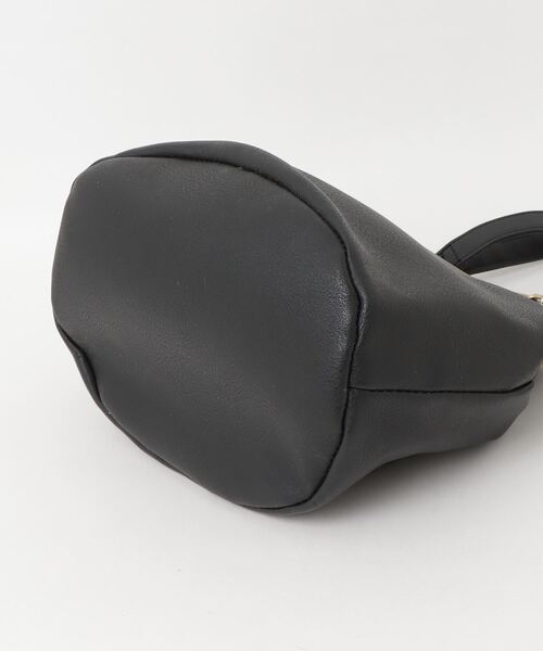 数量限定， 大得価 「antiqua」 ショルダーバッグ FREE ブラック レディース