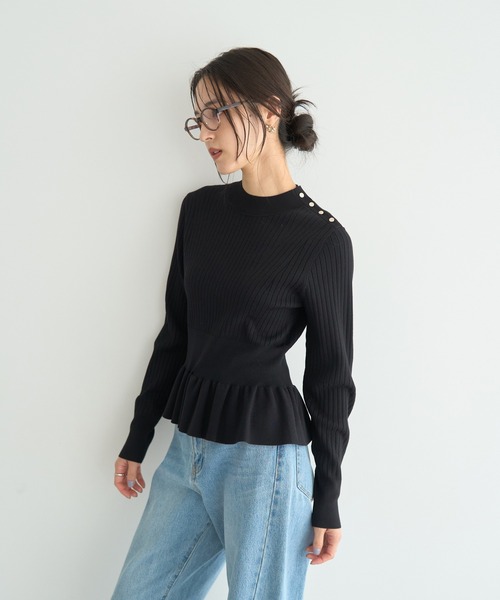 YECCA VECCA（イェッカヴェッカ） ニット セーター 金釦ペプラムニット