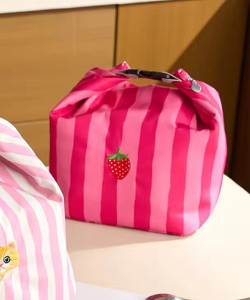 弁当箱 「 ammy. / エイミードット 」 ストライプ イチゴ ＆ ネコ 刺繍