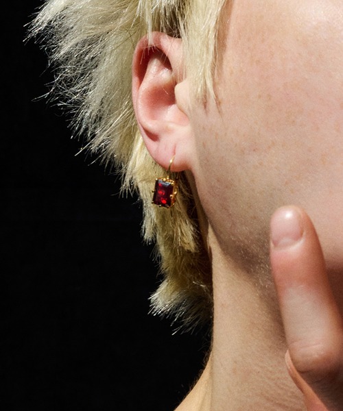 les bonbon（ルボンボン） ピアス 「les bonbon」recto garnet pierce