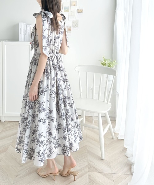 *Paris*肩リボン ブラウジング ワンピース mily bilet ワンピース 「mily bilet」歩く度に揺れるショルダー