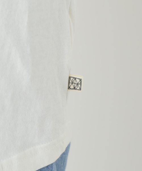 Deuxieme Classe（ドゥーズィエムクラス） tシャツ 「ARAMINTA JAMES