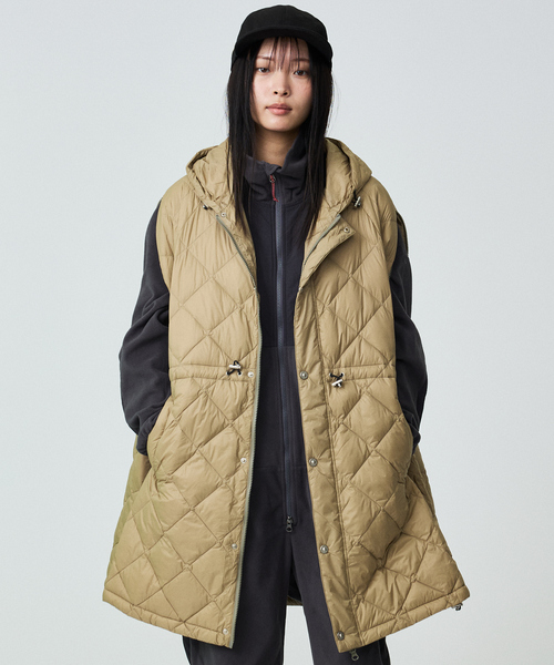 お値下げ中　TAION タイオン ダウンケープ ポンチョ　ユニセックス TAION（タイオン） ブルゾン アウター 「TAION / タイオン」ポンチョ型