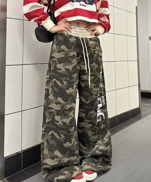 DIAVEL スウェットパンツ ジャージ 迷彩ワイドスウェットパンツ 英字