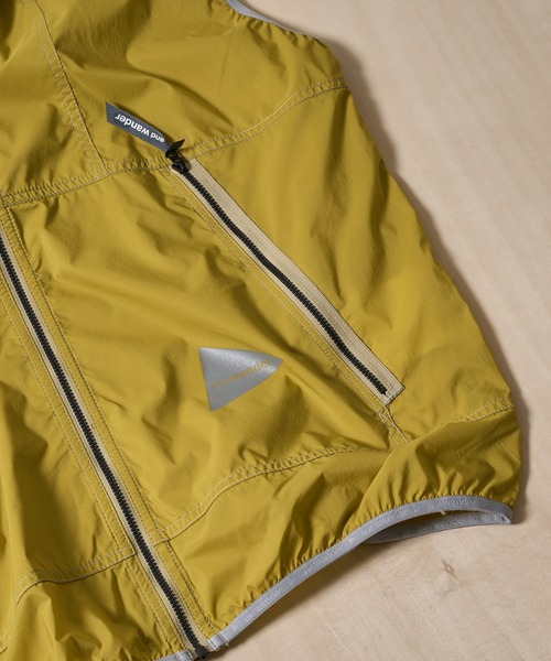 ベスト ジレ 「and wander/アンドワンダー」PERTEX wind vest メンズの画像