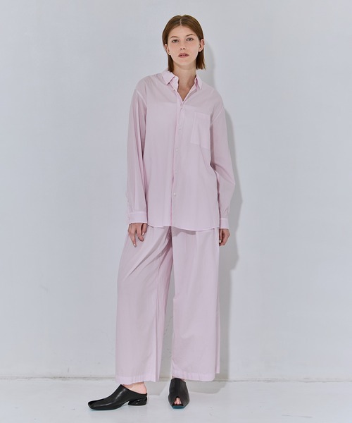パンツ 「ATON/エイトン」NATURAL DYED COTTON LAWN TWO TUCKED PANTS/ナチュラルコットンツータックパンツの画像