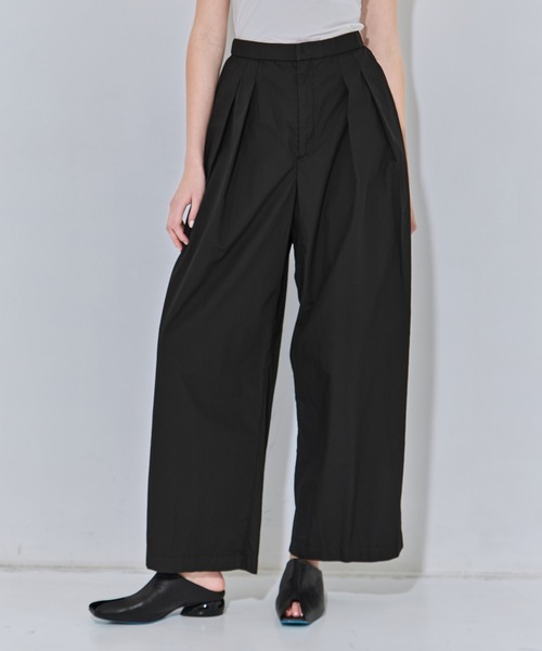 パンツ 「ATON/エイトン」NATURAL DYED COTTON LAWN TWO TUCKED PANTS/ナチュラルコットンツータックパンツの画像
