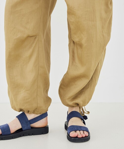 ワイドパンツ パンツ ラミーサテン ニータックパンツ レディースの画像