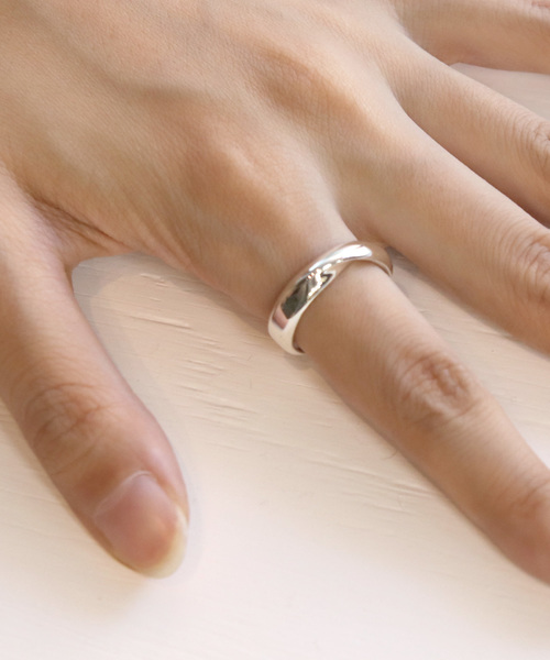 【新品、未使用】YArKAリング one twist design bangle Amazon | ヤーカ YArKA シルバー925ワンツイストデザインリング