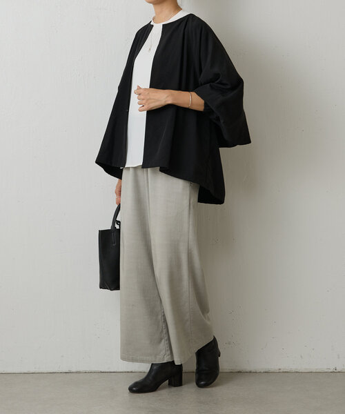 【新品】BEARDSLEY 後ろフリル羽織 ジャケット　ブルゾン　今季 BEARDSLEY ブルゾン アウター 後ろフリル羽織 レディース