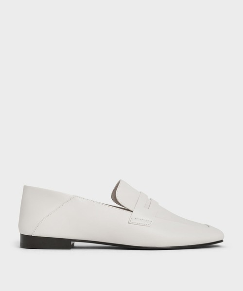 CHARLES&KEITH レディースローファー（新品） CHARLES ＆ KEITH ローファー アーモンドトゥ ペニーローファー