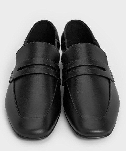 CHARLES ＆ KEITH アーモンドトゥ　ペニーローファー CHARLES ＆ KEITH ローファー アーモンドトゥ ペニーローファー