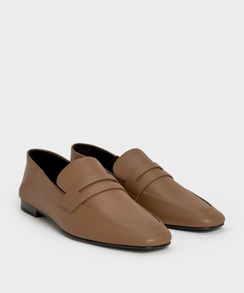 CHARLES ＆ KEITH ローファー アーモンドトゥ ペニーローファー