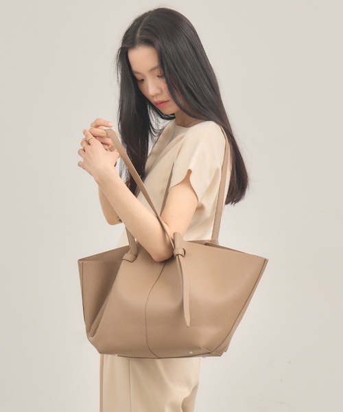 NEUNA トートバッグ 「ポーチ付き！」ノットフェイクレザー