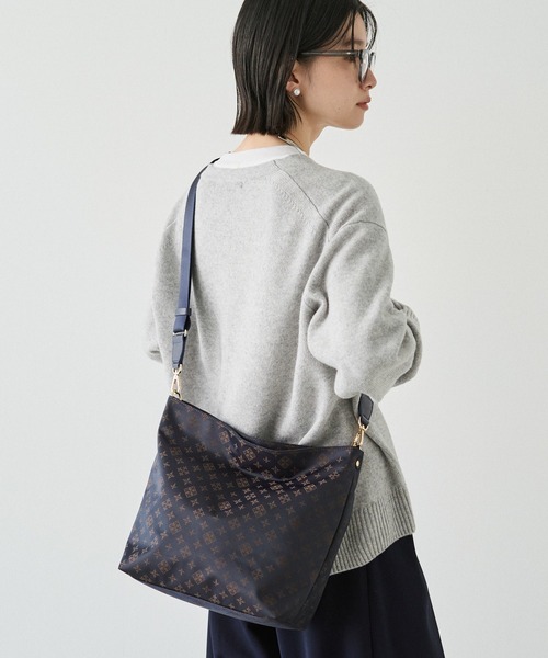 【極美品】 russet ナイロンジャガード ショルダーバッグ　2WAY 肩がけ russet（ラシット） ショルダーバッグ バッグ ナイロンジャガード2WAY