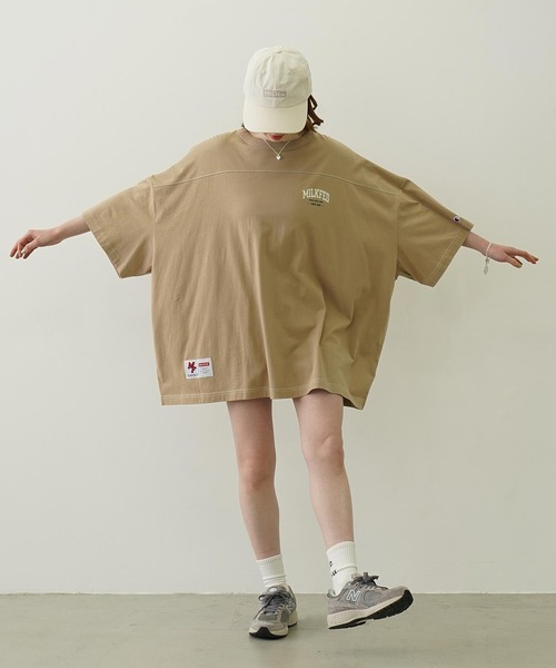 tシャツ MILKFED.×CHAMPION COLLEGE LOGO BIG FOOTBALL TEE レディース メンズ Champion tシャツ MILKFED.×CHAMPION COLLEGE LOGO BIG FOOTBALL