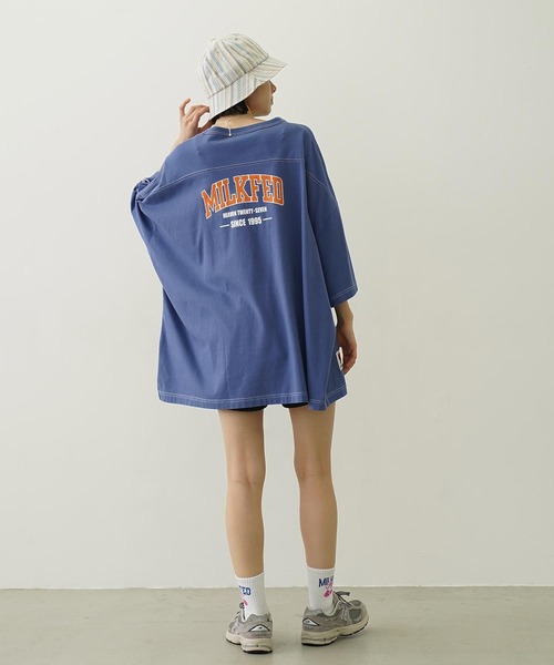 Champion tシャツ MILKFED.×CHAMPION COLLEGE LOGO BIG FOOTBALL