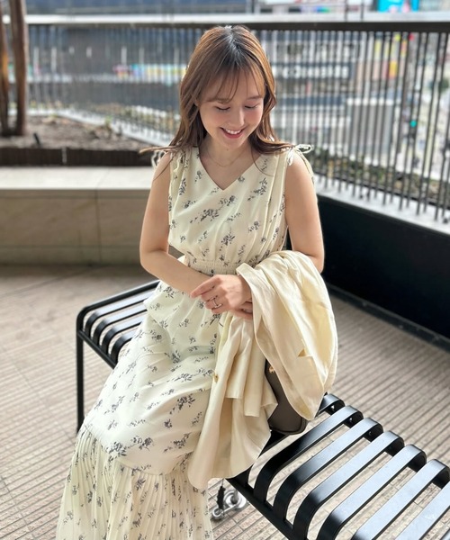 31 Sons de mode ワンピース 花柄プリントプリーツワンピース