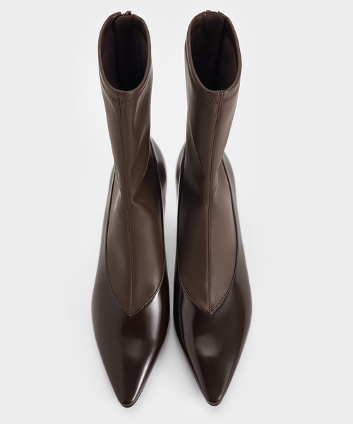 CHARLES ＆ KEITH（チャールズ&キース） ブーツ ポインテッドトゥ