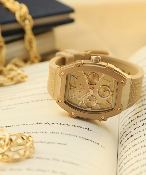 【美品】ice watch ICE boliday ベージュ系 ICE WATCH 腕時計 「Ice-Watch アイスウォッチ」ICE boliday