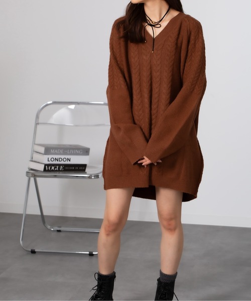 ニット セーター Nia(ニア)/ケーブル編み Vネックミニニットワンピース