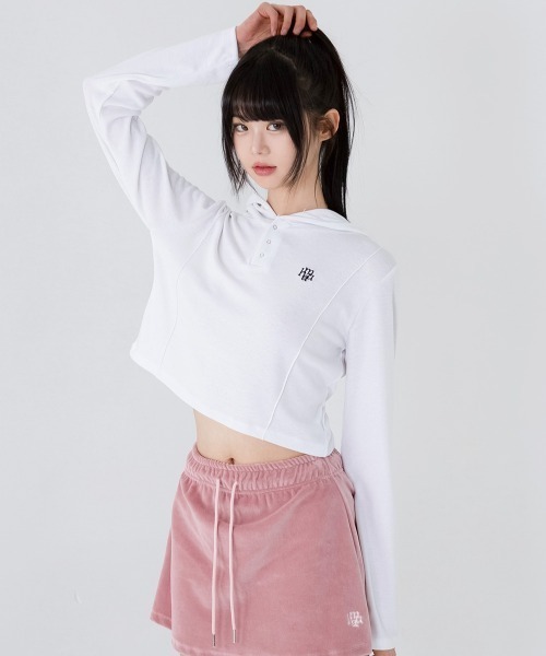 パーカー A'GEM/9 × .kom 「muah muah/ムーアムーア」 STITCH LINE CROP HOODIE/ステッチライン クロップ パーカー A'GEM/9 × .kom 「muah muah/ムーアムーア」 STITCH