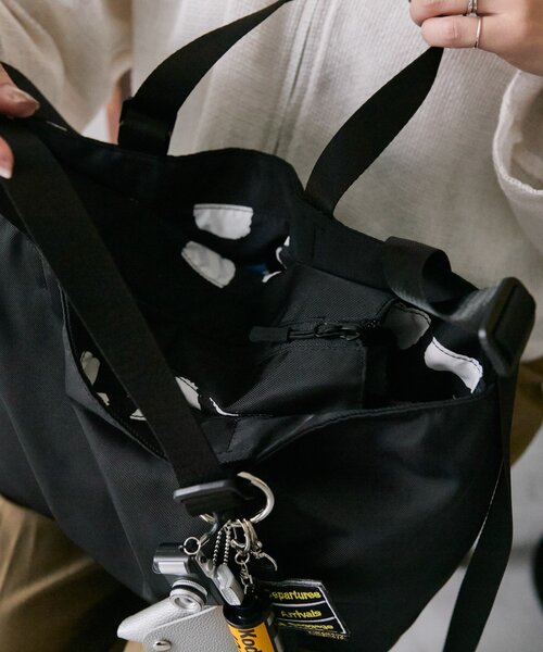 ear PAPILLONNER（イア パピヨネ） トートバッグ 「インフルエンサー