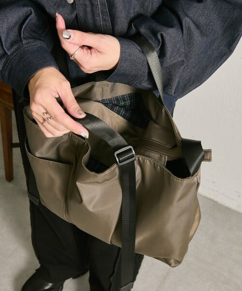 ear PAPILLONNER（イア パピヨネ） トートバッグ 「インフルエンサー