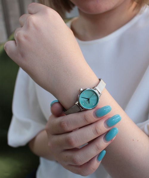 Classique ブレスレット　腕時計 シルバー　オパール Classique ブレスレット型時計 シルバー