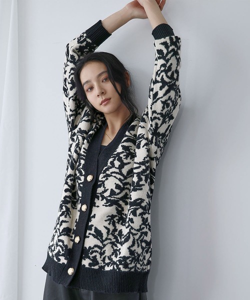 Léonard 黒金花柄 Vネックカーディガン 美品】LEONARD レオナール シルク混 カーディガン ニット 花柄 黒 L