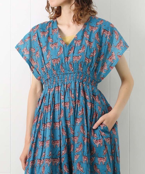 Bleu Bleuet（ブルーブルーエ） ワンピース 半袖 ねこ総柄ワンピース