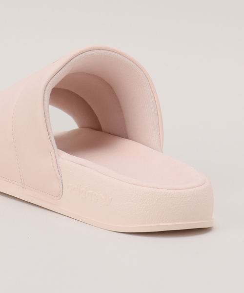 ★オシャレかわいい!adidas adilette ESSENCIAL サンダル adidas サンダル 「adidas/アディダス」 ADILETTE ESSENTIAL
