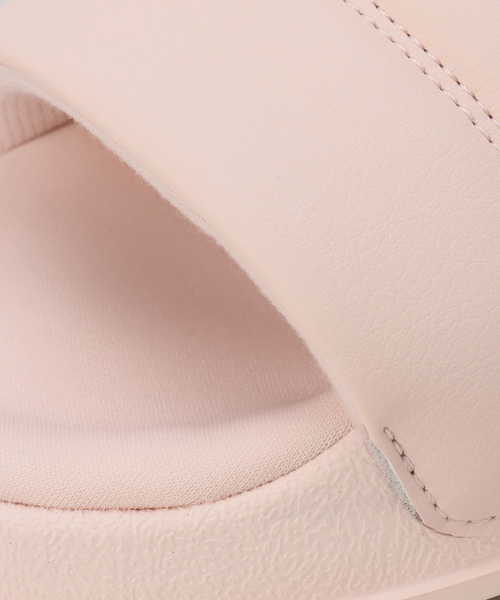 ★オシャレかわいい!adidas adilette ESSENCIAL サンダル 楽天市場】adidas アディダス レディース サンダル ZPLAASH
