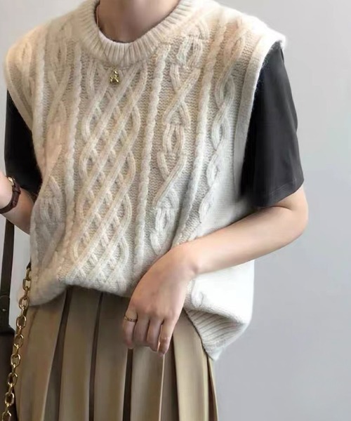 COCOMOMO ベスト ジレ ケーブル編みニットベスト クルーネック