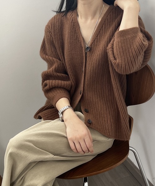 Alum' カーディガン アシンメトリーボタンディテールリブニット