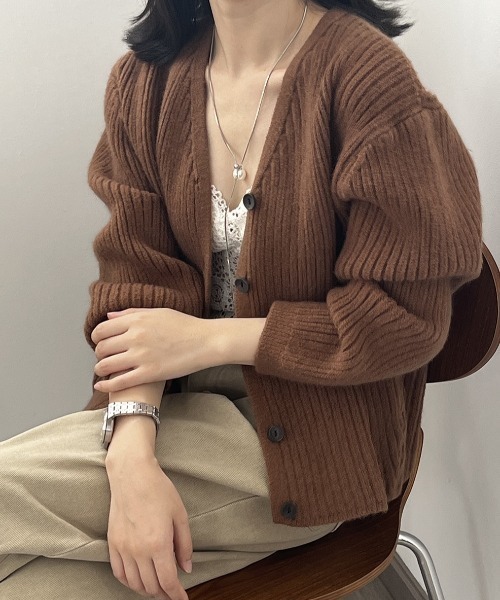 Alum' カーディガン アシンメトリーボタンディテールリブニット