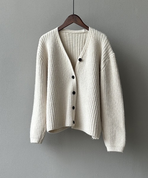 Alum' カーディガン アシンメトリーボタンディテールリブニット