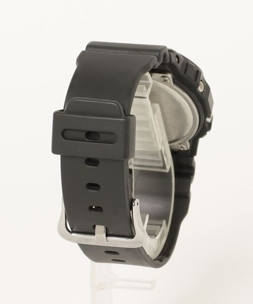 MHL. デジタル腕時計 ブラック MHL DIGITAL WATCH ラウンド型のデジタルウォッチ | HAUS