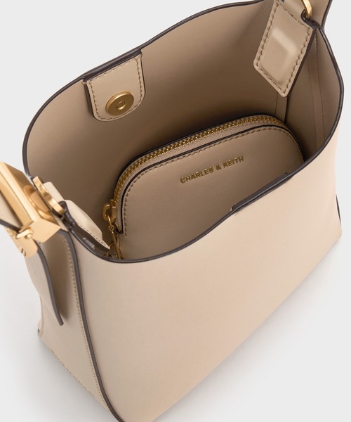 チャールズアンドキース　エドナ　ショルダーバッグ CHARLES ＆ KEITH（チャールズ&キース） ショルダーバッグ バッグ Edna