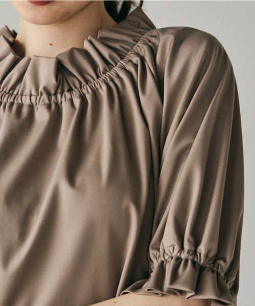 Audie a Muses（オーディア ミューズ） tシャツ ギャザーカットソー