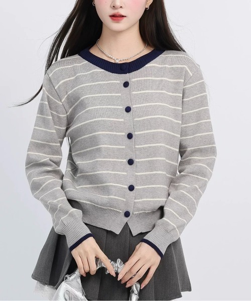 未使用に近い WOOLRICH カーディガン グレー イタリア製 ボーダー 未使用に近い WOOLRICH カーディガン グレー イタリア製 ボーダー 人気