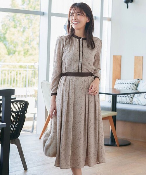 Tiaclasse ワンピース 「安田美沙子さん着用」フラワープリント配色