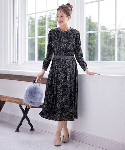 Tiaclasse ワンピース 「安田美沙子さん着用」フラワープリント配色