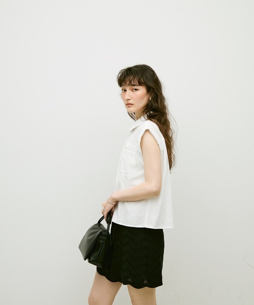 美品 シャネル リネン 黒 40 フレンチスリーブ ブラウス 金ボタン プリーツ 美品 シャネル リネン 黒 40 フレンチスリーブ ブラウス 金