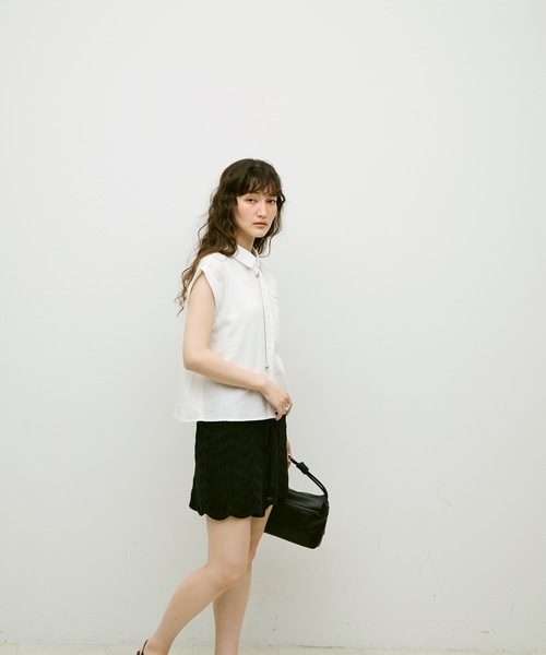 美品 シャネル リネン 黒 40 フレンチスリーブ ブラウス 金ボタン プリーツ 美品 シャネル リネン 黒 40 フレンチスリーブ ブラウス 金