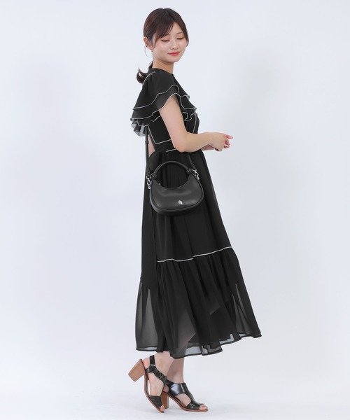 【MARY QUANT】ハーフムーンメタルデイジー 2WAYショルダー ハーフムーンメタルデイジー 2WAYショルダー | マリークワント